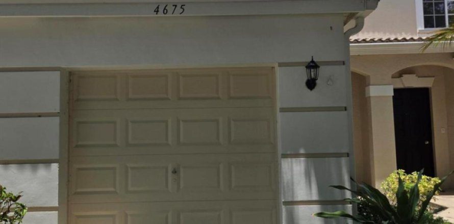 Townhouse in West Palm Beach, Florida 2 bedrooms, 112.5 sq.m. № 2278811