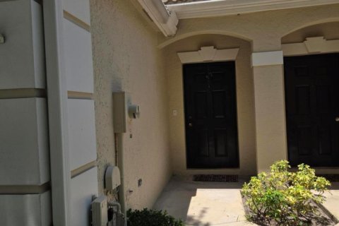 Townhouse in West Palm Beach, Florida 2 bedrooms, 112.5 sq.m. № 2278811 - photo 2