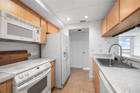 Condo in Tampa, Florida, 2 bedrooms  № 1816752 - photo 18
