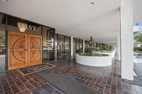 Condo in Tampa, Florida, 2 bedrooms  № 1816752 - photo 7