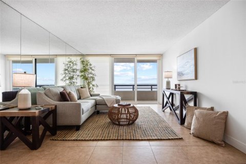 Condo in Tampa, Florida, 2 bedrooms  № 1816752 - photo 3