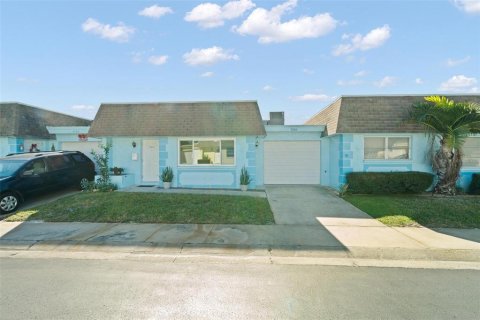 Casa en venta en Pinellas Park, Florida, 1 dormitorio, 83.8 m2 № 2217736 - foto 4