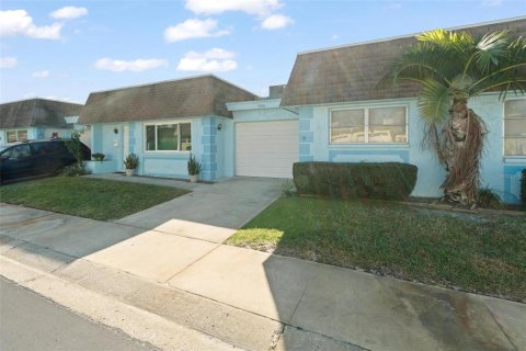 Casa en venta en Pinellas Park, Florida, 1 dormitorio, 83.8 m2 № 2217736 - foto 3