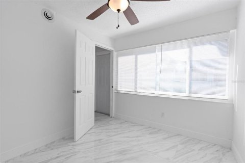 Casa en venta en Pinellas Park, Florida, 1 dormitorio, 83.8 m2 № 2217736 - foto 20