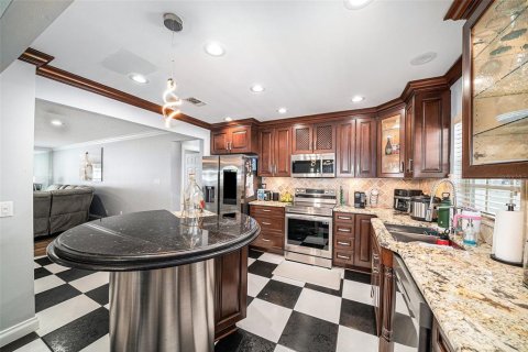 Casa en venta en Tampa, Florida, 3 dormitorios, 261.33 m2 № 2128897 - foto 14