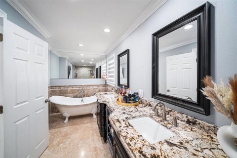 Casa en venta en Tampa, Florida, 3 dormitorios, 261.33 m2 № 2128897 - foto 25