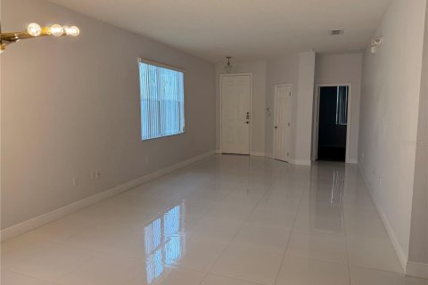 Villa ou maison à louer à Davenport, Floride: 4 chambres, 173.54 m2 № 2233799 - photo 3