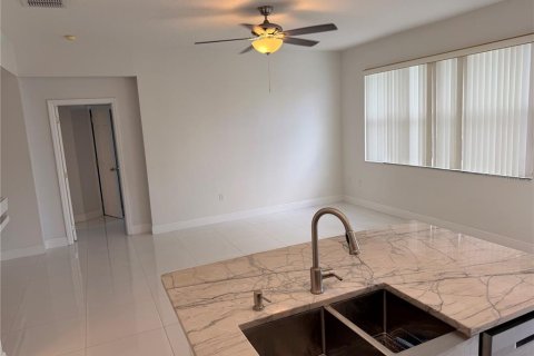 Villa ou maison à louer à Davenport, Floride: 4 chambres, 173.54 m2 № 2233799 - photo 13