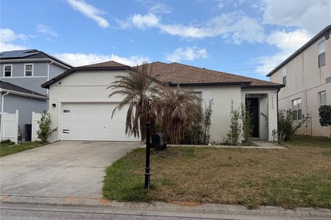 House in Davenport, Florida 4 bedrooms, 173.54 sq.m. № 2233799