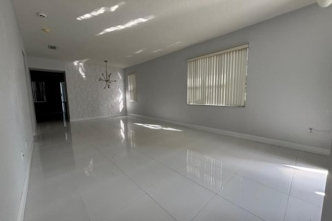 Villa ou maison à louer à Davenport, Floride: 4 chambres, 173.54 m2 № 2233799 - photo 6