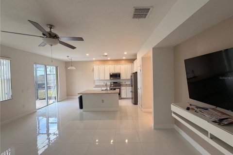 Villa ou maison à louer à Davenport, Floride: 4 chambres, 173.54 m2 № 2233799 - photo 10