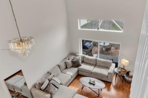 Villa ou maison à vendre à Miramar, Floride: 3 chambres, 172.98 m2 № 2279525 - photo 18