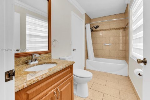 Villa ou maison à vendre à Miramar, Floride: 3 chambres, 172.98 m2 № 2279525 - photo 29