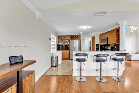 Villa ou maison à vendre à Miramar, Floride: 3 chambres, 172.98 m2 № 2279525 - photo 10