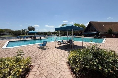 Condominio en venta en Lauderhill, Florida, 2 dormitorios, 106.84 m2 № 2011659 - foto 29