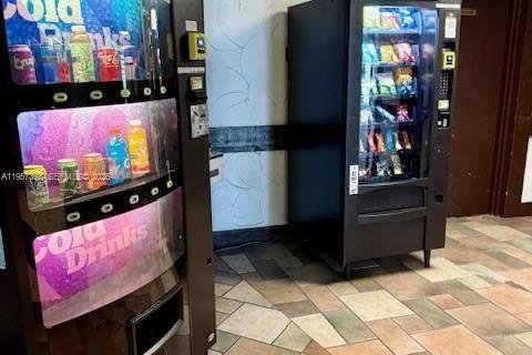 Condominio en venta en Lauderhill, Florida, 2 dormitorios, 106.84 m2 № 2011659 - foto 14