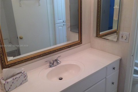 Condominio en venta en Lauderhill, Florida, 2 dormitorios, 106.84 m2 № 2011659 - foto 12
