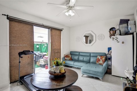 Adosado en venta en Miramar, Florida, 3 dormitorios, 134.71 m2 № 1820172 - foto 2