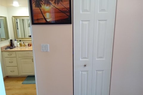 Copropriété à louer à Pembroke Pines, Floride: 2 chambres, 120.31 m2 № 1891189 - photo 23