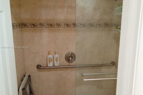 Copropriété à louer à Pembroke Pines, Floride: 2 chambres, 120.31 m2 № 1891189 - photo 14