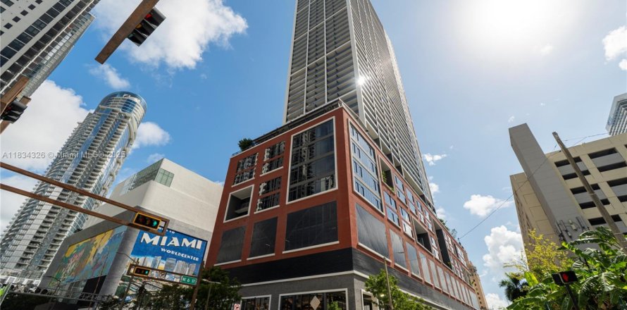 Condominio en Miami, Florida, 1 dormitorio № 1814924