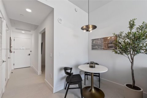 Condominio en venta en Miami, Florida, 1 dormitorio № 1814924 - foto 4