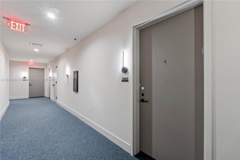 Condominio en venta en Miami, Florida, 1 dormitorio № 1814924 - foto 19