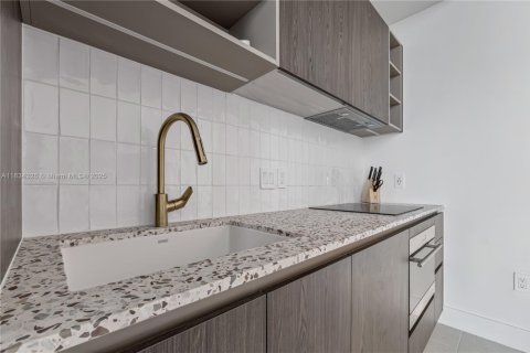 Condominio en venta en Miami, Florida, 1 dormitorio № 1814924 - foto 11
