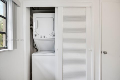 Condominio en alquiler en Bal Harbour, Florida, 1 dormitorio, 70.23 m2 № 2027570 - foto 15