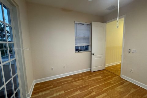 House in Davie, Florida 3 bedrooms, 177.63 sq.m. № 1696807 - photo 10