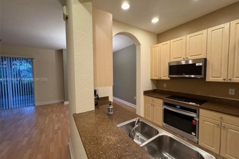 House in Davie, Florida 3 bedrooms, 177.63 sq.m. № 1696807 - photo 27
