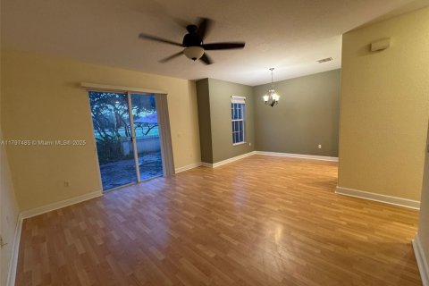 House in Davie, Florida 3 bedrooms, 177.63 sq.m. № 1696807 - photo 12