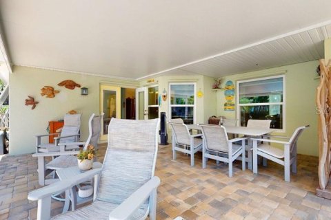 House in Melbourne Beach, Florida 3 bedrooms, 135.82 sq.m. № 1745533 - photo 9
