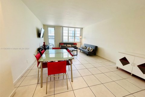 Copropriété à louer à Miami Beach, Floride: 1 chambre, 81.75 m2 № 2034904 - photo 2