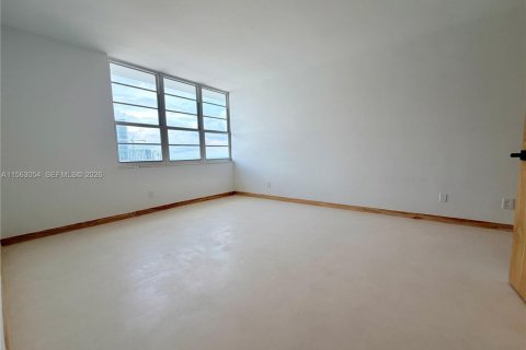 Condominio en alquiler en Miami Beach, Florida, 2 dormitorios, 81.75 m2 № 2034904 - foto 12