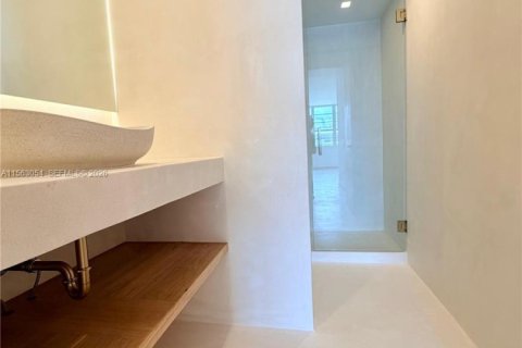 Condominio en alquiler en Miami Beach, Florida, 2 dormitorios, 81.75 m2 № 2034904 - foto 15