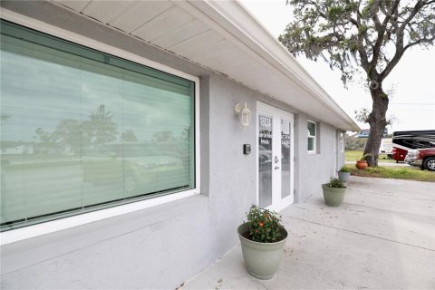 Immobilier commercial à louer à Spring Hill, Floride: 203.08 m2 № 1848580 - photo 12