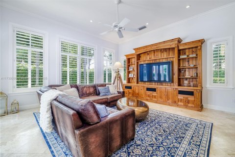 House in Palmetto Bay, Florida 4 bedrooms, 296.36 sq.m. № 1698856 - photo 16