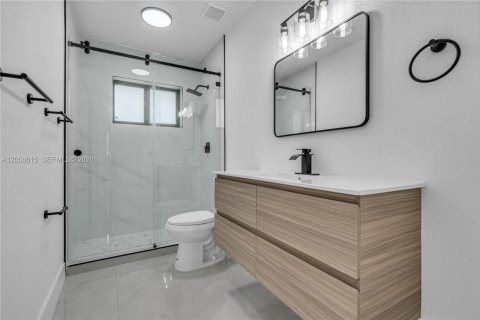 Villa ou maison à louer à Miami Gardens, Floride: 3 chambres, 133.97 m2 № 2168164 - photo 22