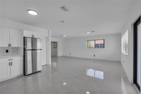 Villa ou maison à louer à Miami Gardens, Floride: 3 chambres, 133.97 m2 № 2168164 - photo 15