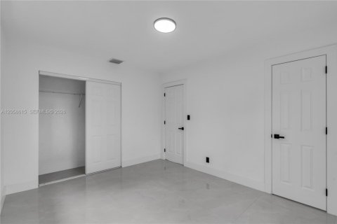 Villa ou maison à louer à Miami Gardens, Floride: 3 chambres, 133.97 m2 № 2168164 - photo 6