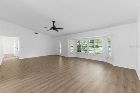 Villa ou maison à vendre à North Port, Floride: 2 chambres, 176.7 m2 № 1832689 - photo 9