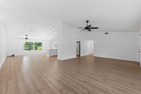 Villa ou maison à vendre à North Port, Floride: 2 chambres, 176.7 m2 № 1832689 - photo 8