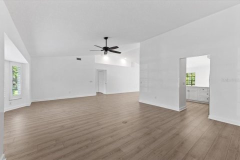 Villa ou maison à vendre à North Port, Floride: 2 chambres, 176.7 m2 № 1832689 - photo 7