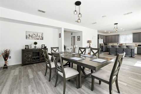 Casa en venta en Kissimmee, Florida, 5 dormitorios, 321.44 m2 № 1919238 - foto 25