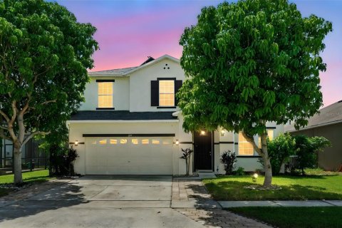 Casa en venta en Kissimmee, Florida, 5 dormitorios, 321.44 m2 № 1919238 - foto 1