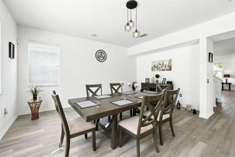 Casa en venta en Kissimmee, Florida, 5 dormitorios, 321.44 m2 № 1919238 - foto 24