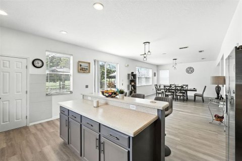 Casa en venta en Kissimmee, Florida, 5 dormitorios, 321.44 m2 № 1919238 - foto 21