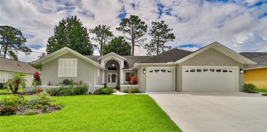 House in Palm Coast, Florida 3 bedrooms, 196.02 sq.m. № 2353228