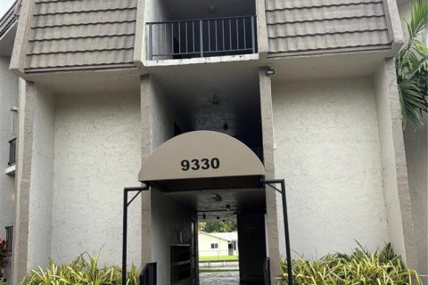 Condo in Tamarac, Florida, 2 bedrooms  № 2086918